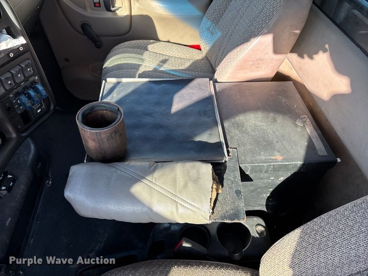 image for item DK0018 2003 GMC C4500 utility / service truck