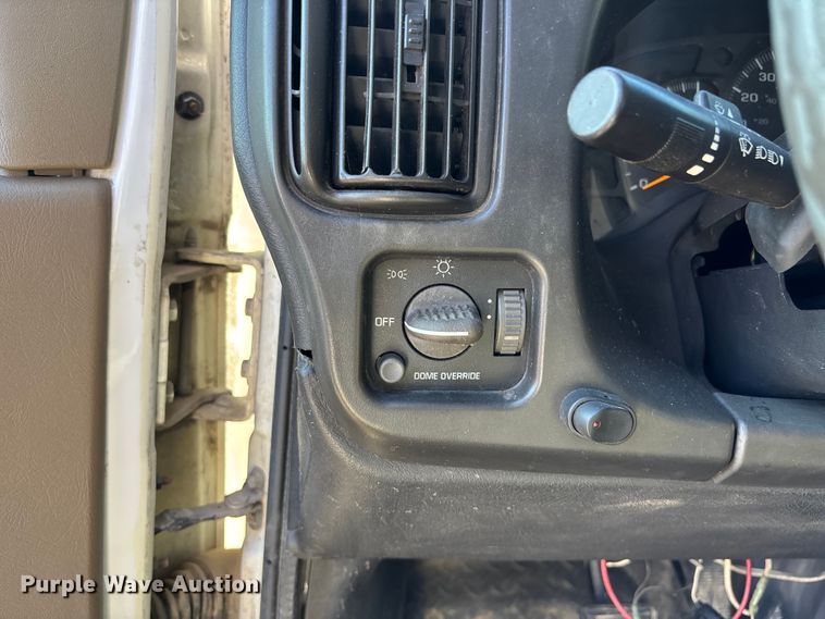 image for item DK0018 2003 GMC C4500 utility / service truck