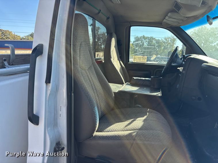 image for item DK0018 2003 GMC C4500 utility / service truck