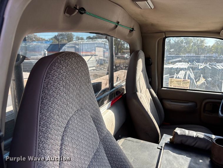 image for item DK0018 2003 GMC C4500 utility / service truck