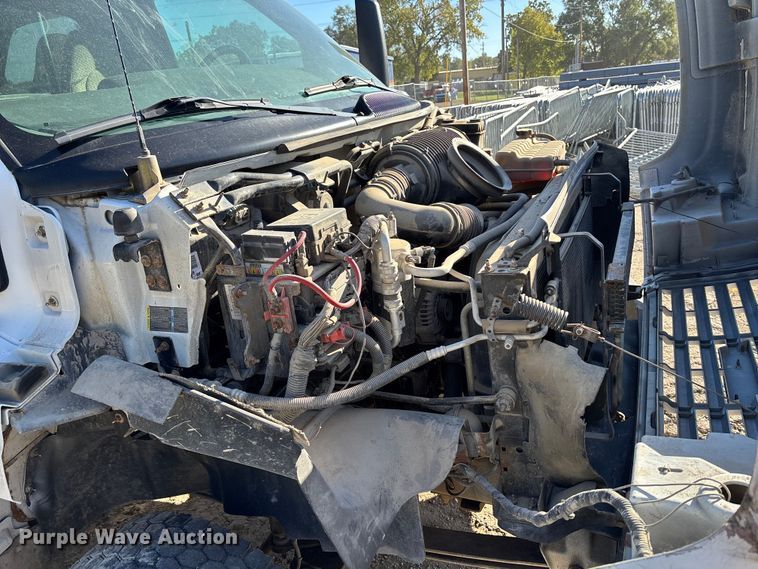 image for item DK0018 2003 GMC C4500 utility / service truck