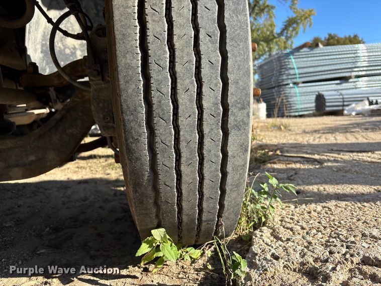 image for item DK0018 2003 GMC C4500 utility / service truck