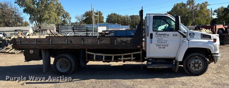 image for item DK0019 2007 Chevrolet C4500 flatbed truck