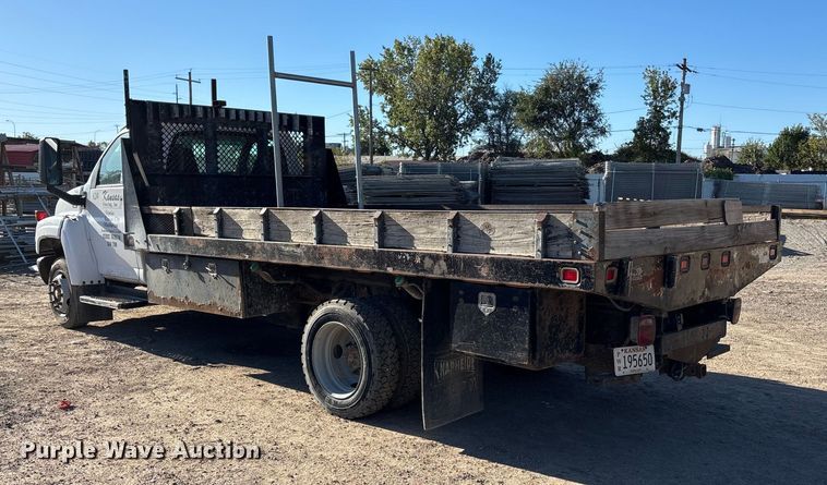 image for item DK0019 2007 Chevrolet C4500 flatbed truck