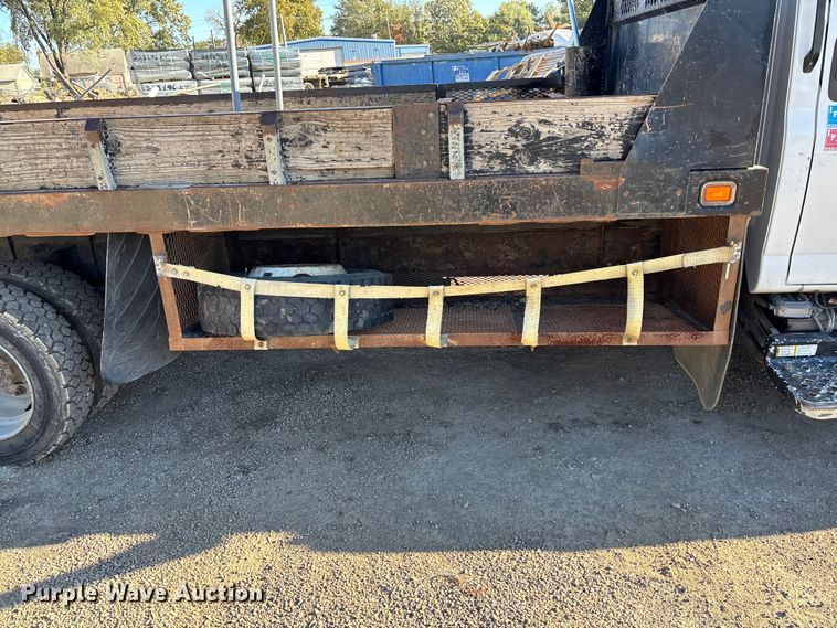 image for item DK0019 2007 Chevrolet C4500 flatbed truck