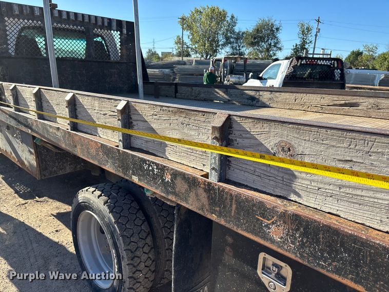 image for item DK0019 2007 Chevrolet C4500 flatbed truck