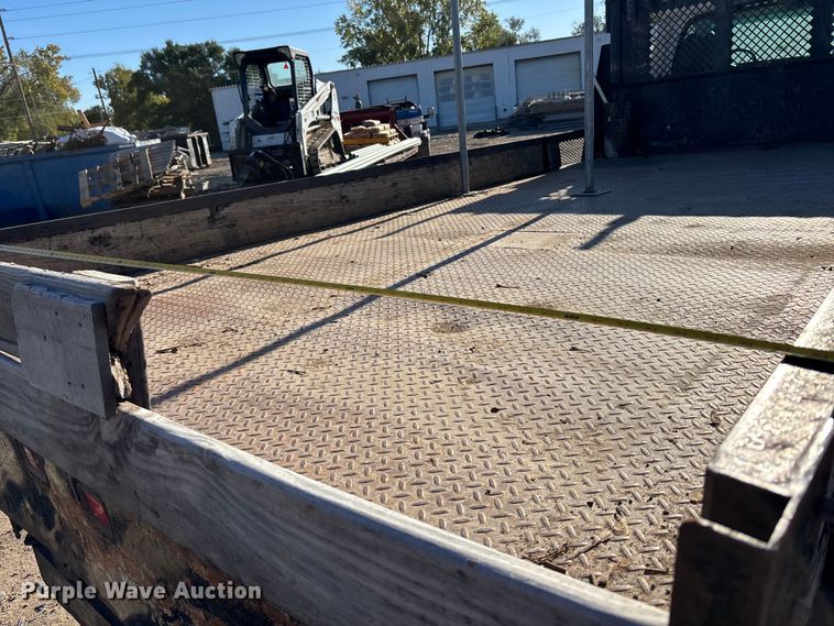 image for item DK0019 2007 Chevrolet C4500 flatbed truck