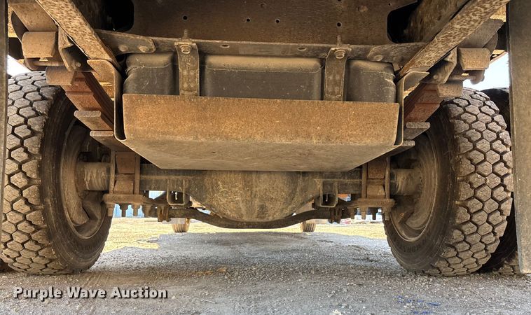 image for item DK0019 2007 Chevrolet C4500 flatbed truck