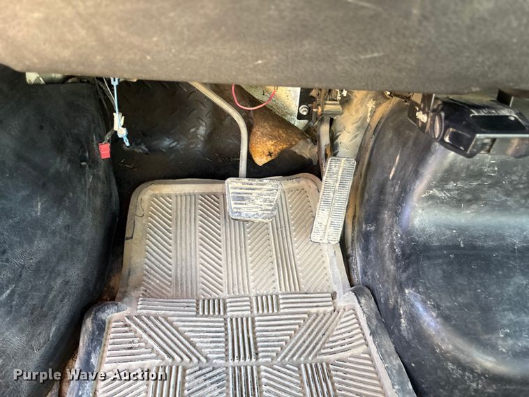 image for item DK0019 2007 Chevrolet C4500 flatbed truck