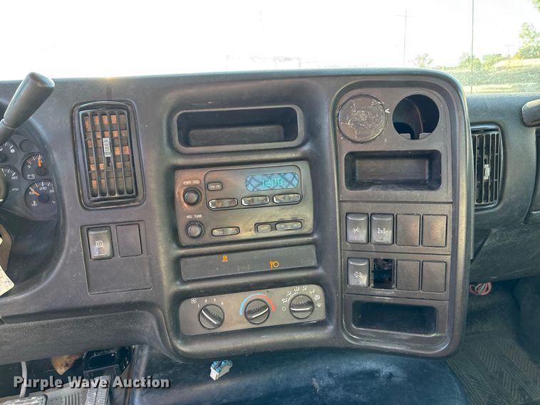 image for item DK0019 2007 Chevrolet C4500 flatbed truck