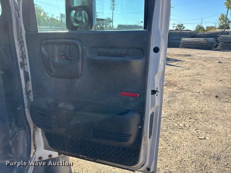 image for item DK0019 2007 Chevrolet C4500 flatbed truck