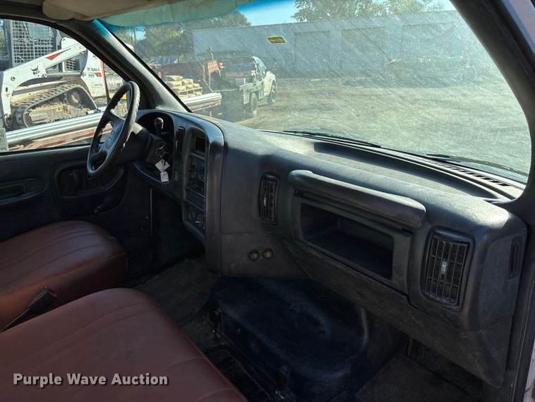 image for item DK0019 2007 Chevrolet C4500 flatbed truck