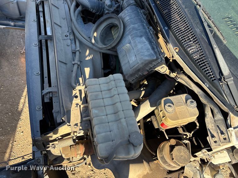 image for item DK0019 2007 Chevrolet C4500 flatbed truck