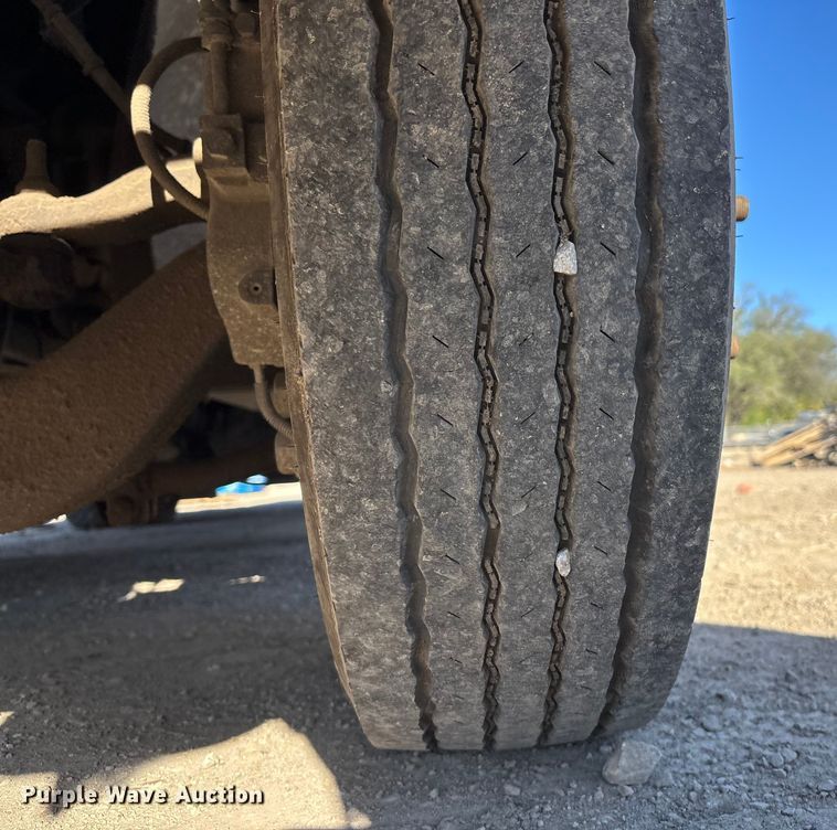 image for item DK0019 2007 Chevrolet C4500 flatbed truck