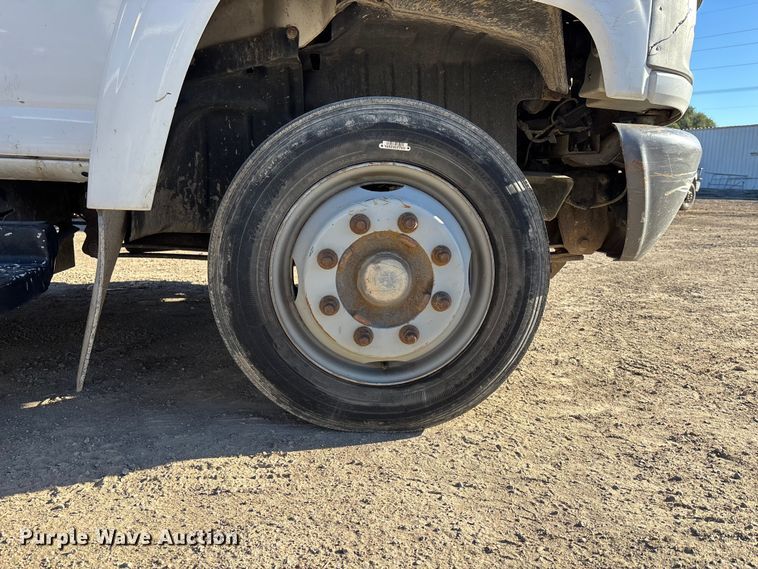 image for item DK0019 2007 Chevrolet C4500 flatbed truck