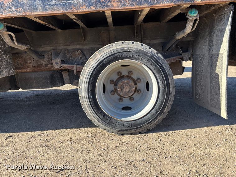 image for item DK0019 2007 Chevrolet C4500 flatbed truck