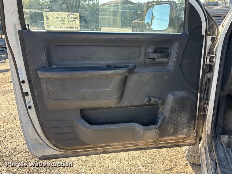 image for item DK0020 2012 Dodge RAM 3500 flatbed pickup truck