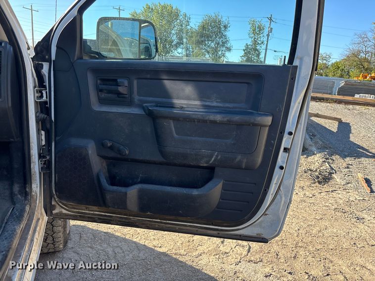 image for item DK0020 2012 Dodge RAM 3500 flatbed pickup truck