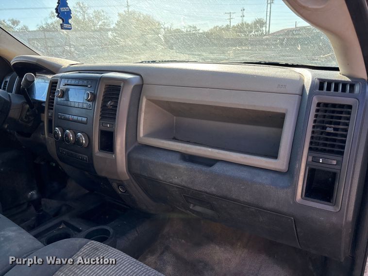 image for item DK0020 2012 Dodge RAM 3500 flatbed pickup truck