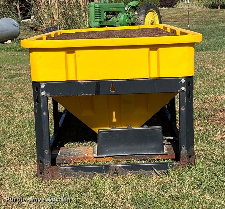 image for item DK0037 TrynEx International spreader