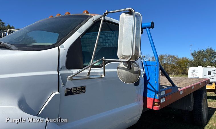 image for item DK0039 2004 Ford F650 flatbed truck