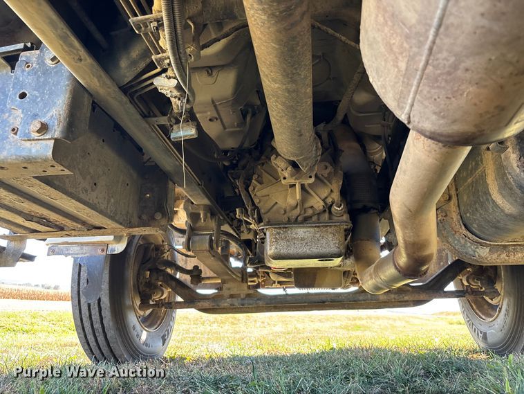 image for item DK0039 2004 Ford F650 flatbed truck