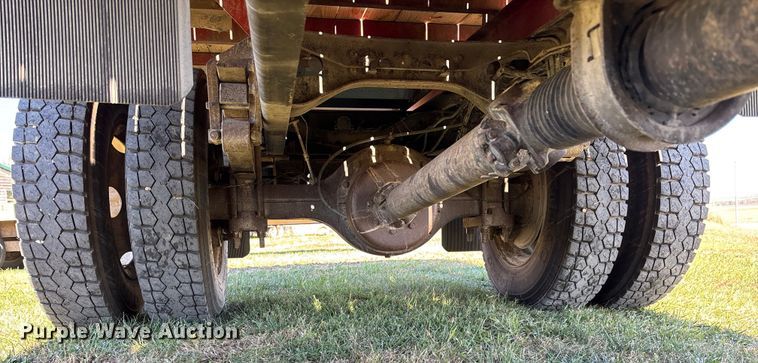 image for item DK0039 2004 Ford F650 flatbed truck