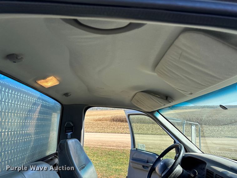 image for item DK0039 2004 Ford F650 flatbed truck