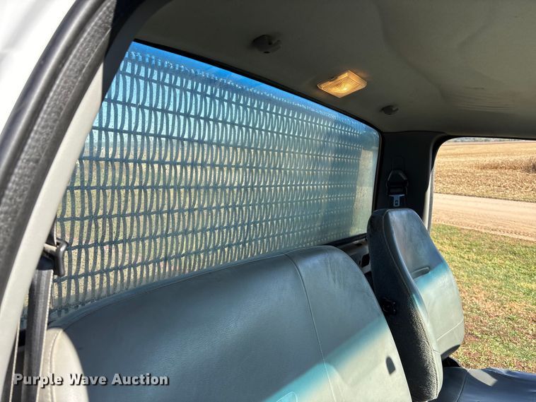 image for item DK0039 2004 Ford F650 flatbed truck