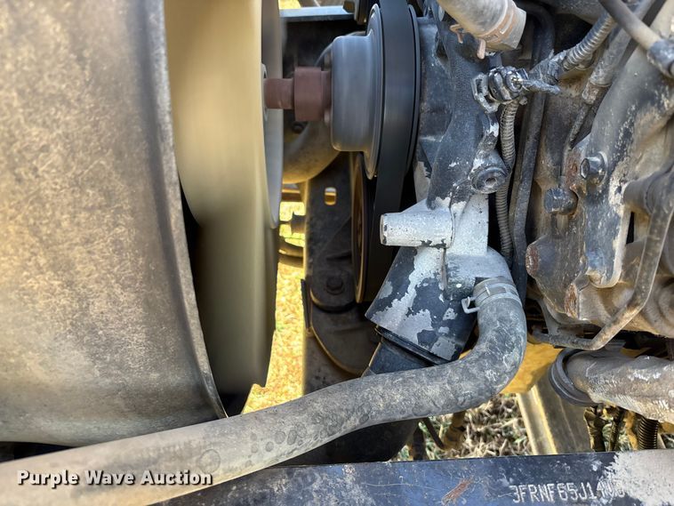 image for item DK0039 2004 Ford F650 flatbed truck