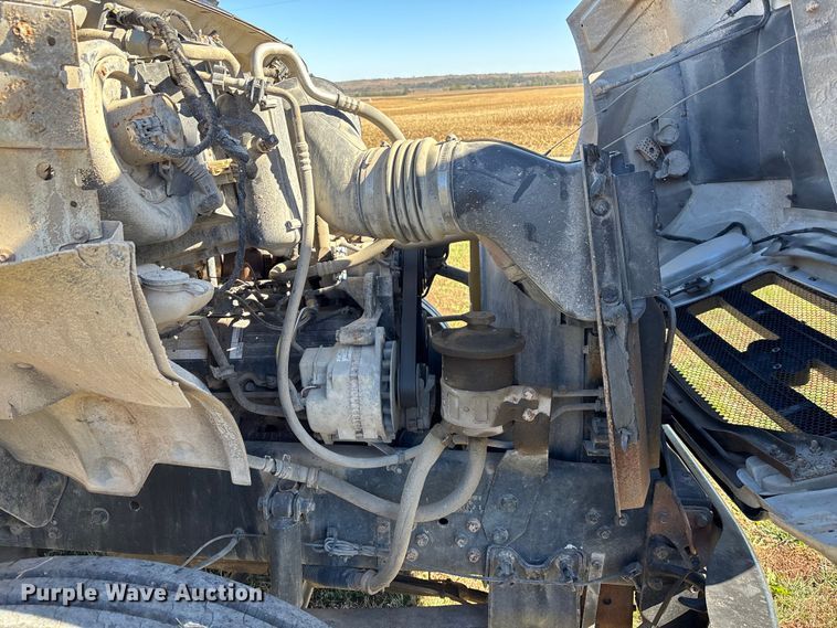 image for item DK0039 2004 Ford F650 flatbed truck