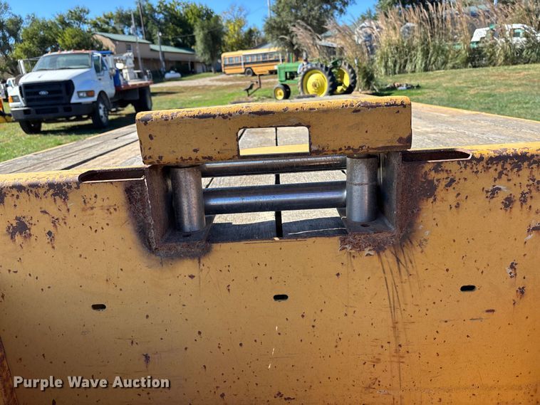 image for item DK0040 1997 Landoll 2024 equipment trailer