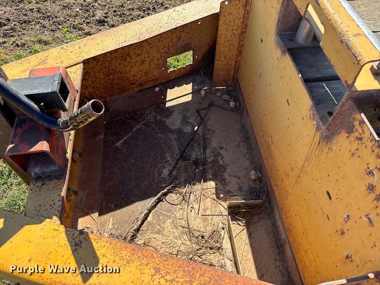 image for item DK0040 1997 Landoll 2024 equipment trailer