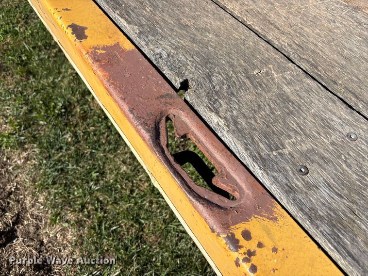 image for item DK0040 1997 Landoll 2024 equipment trailer