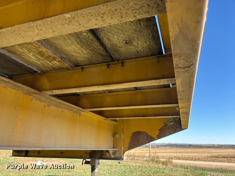 image for item DK0040 1997 Landoll 2024 equipment trailer