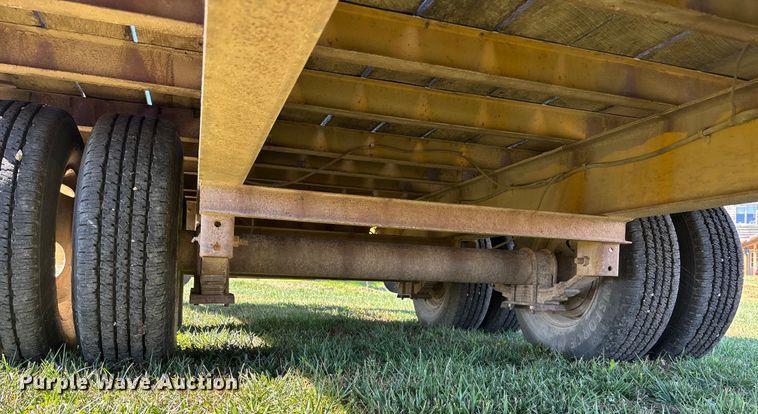 image for item DK0040 1997 Landoll 2024 equipment trailer