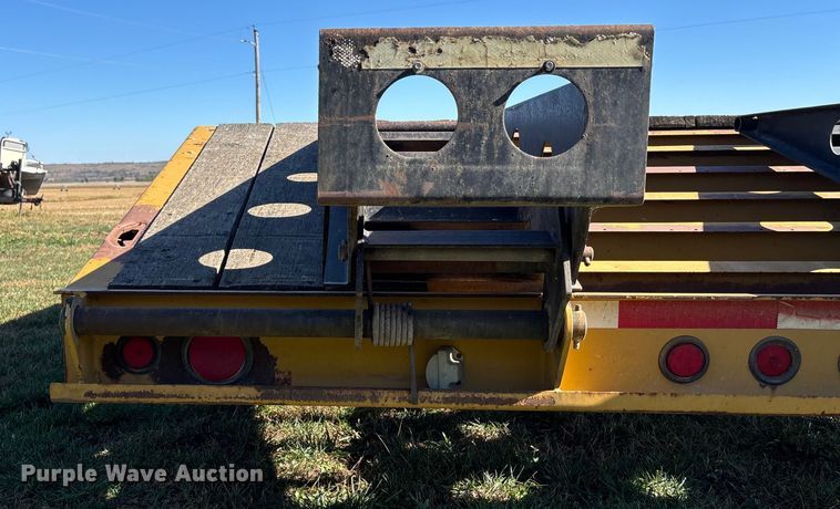 image for item DK0040 1997 Landoll 2024 equipment trailer