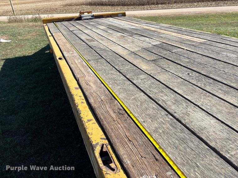 image for item DK0040 1997 Landoll 2024 equipment trailer