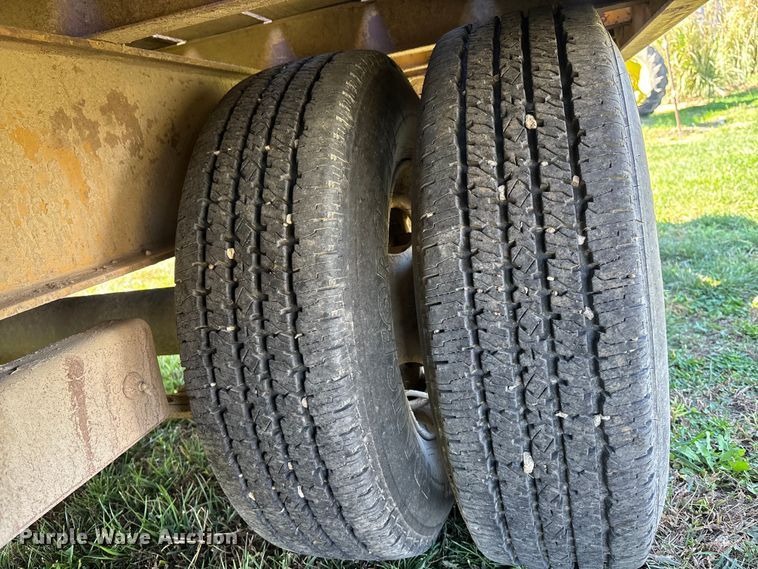 image for item DK0040 1997 Landoll 2024 equipment trailer