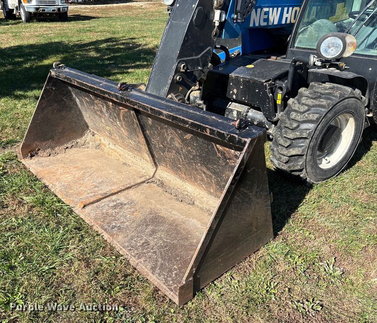 image for item DK0041 2012 New Holland LM5020 telehandler