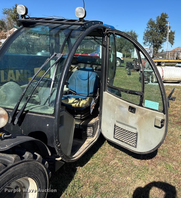 image for item DK0041 2012 New Holland LM5020 telehandler