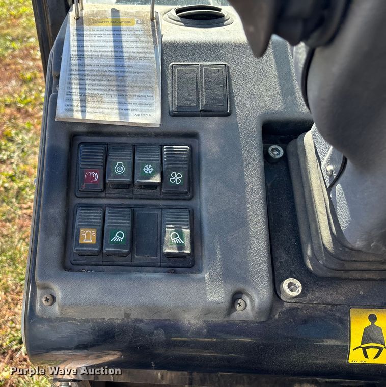 image for item DK0041 2012 New Holland LM5020 telehandler