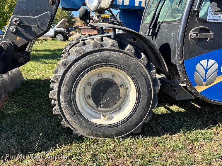 image for item DK0041 2012 New Holland LM5020 telehandler