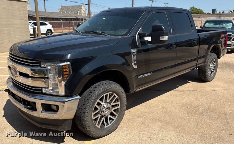 image for item DO1205 2018 Ford F250 Super Duty Crew Cab pickup truck