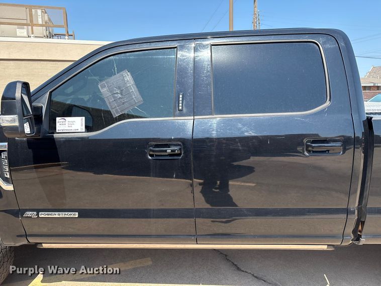 image for item DO1205 2018 Ford F250 Super Duty Crew Cab pickup truck