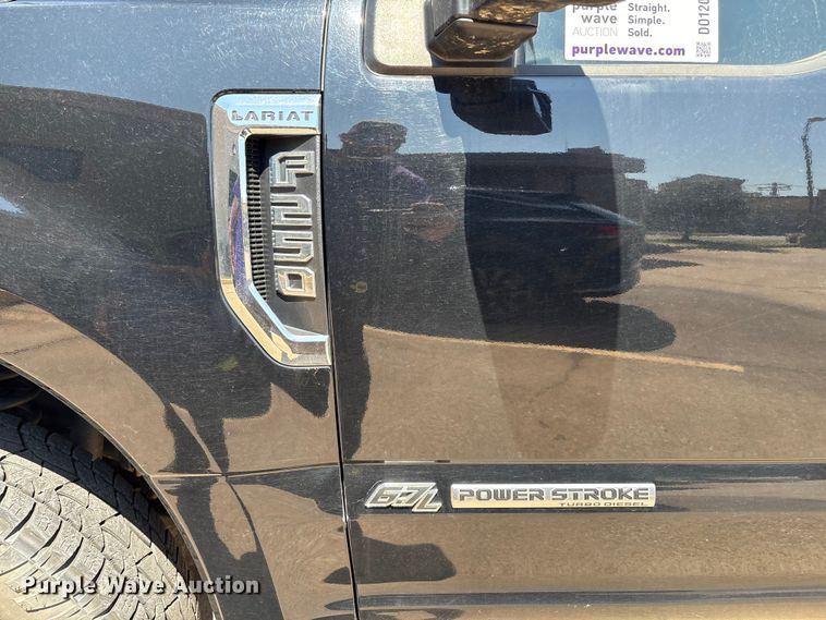 image for item DO1205 2018 Ford F250 Super Duty Crew Cab pickup truck