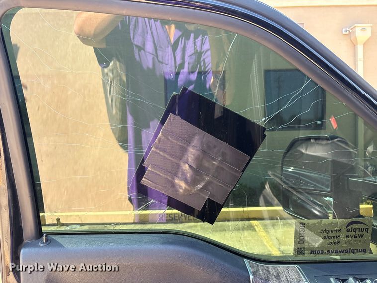 image for item DO1205 2018 Ford F250 Super Duty Crew Cab pickup truck