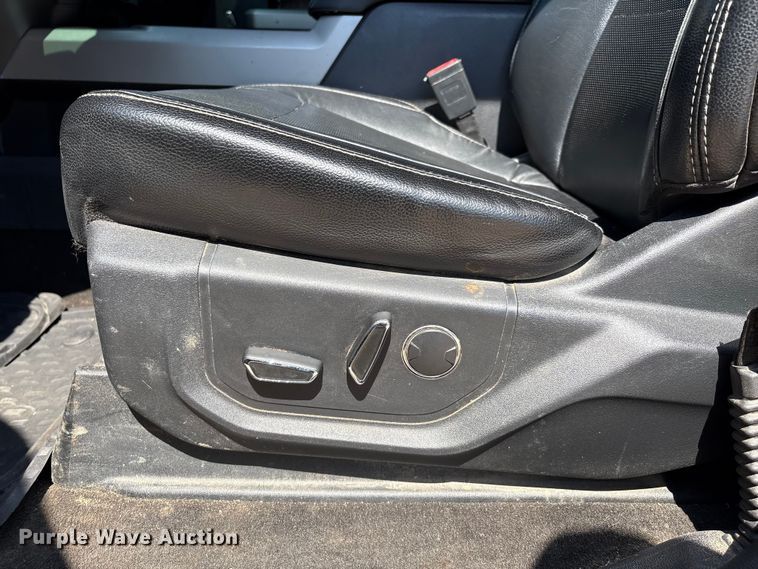 image for item DO1205 2018 Ford F250 Super Duty Crew Cab pickup truck