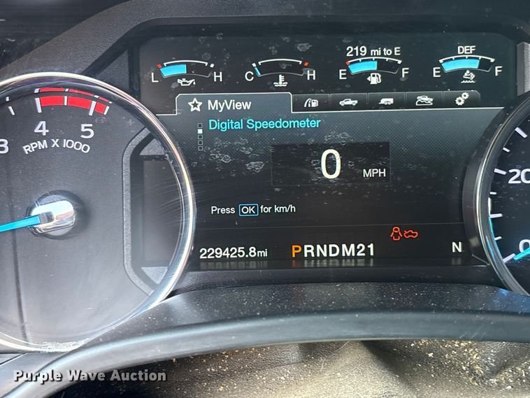 image for item DO1205 2018 Ford F250 Super Duty Crew Cab pickup truck