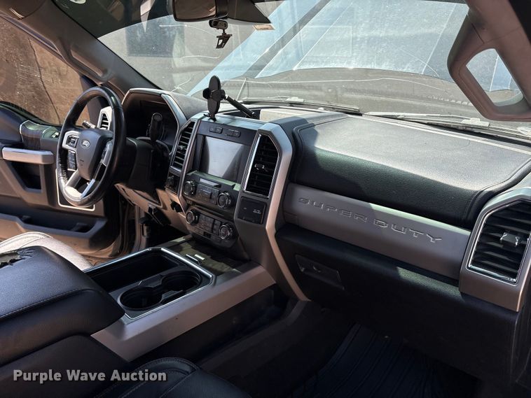 image for item DO1205 2018 Ford F250 Super Duty Crew Cab pickup truck